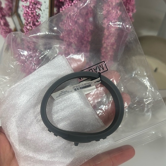 Marc By Marc Jacobs Black Rubber Turnlock Bracelet - Picture 5 of 8